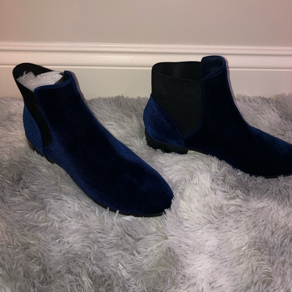 Aldo Navy blue Velvet slip on ankle boots 8.5 NWT
